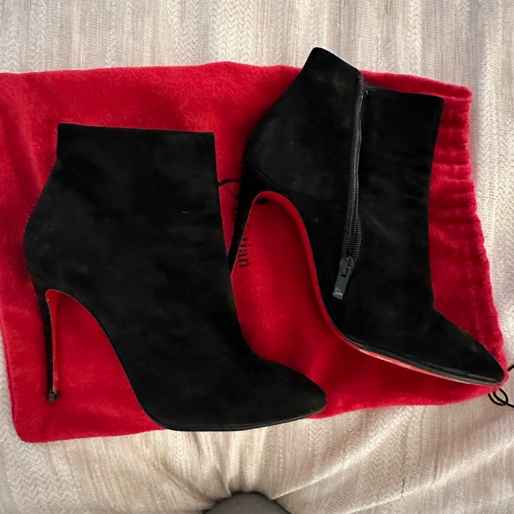 COPY - Louboutin Eloise Booty